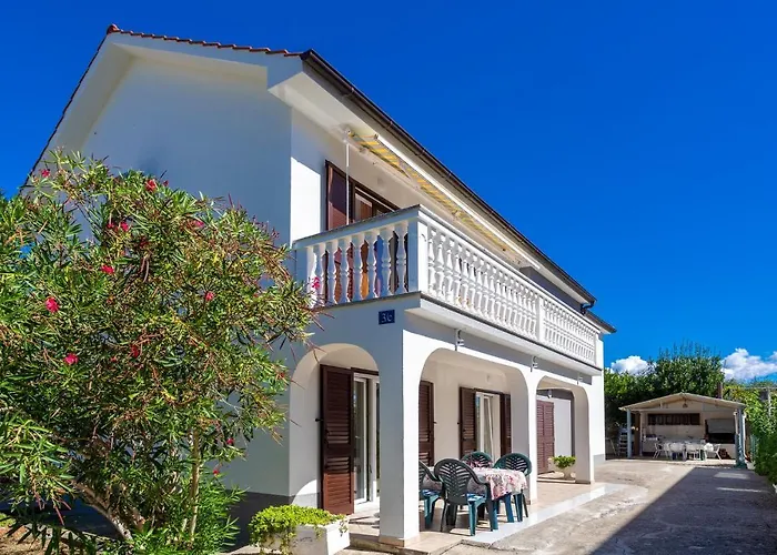 Apartment In Jurandvor